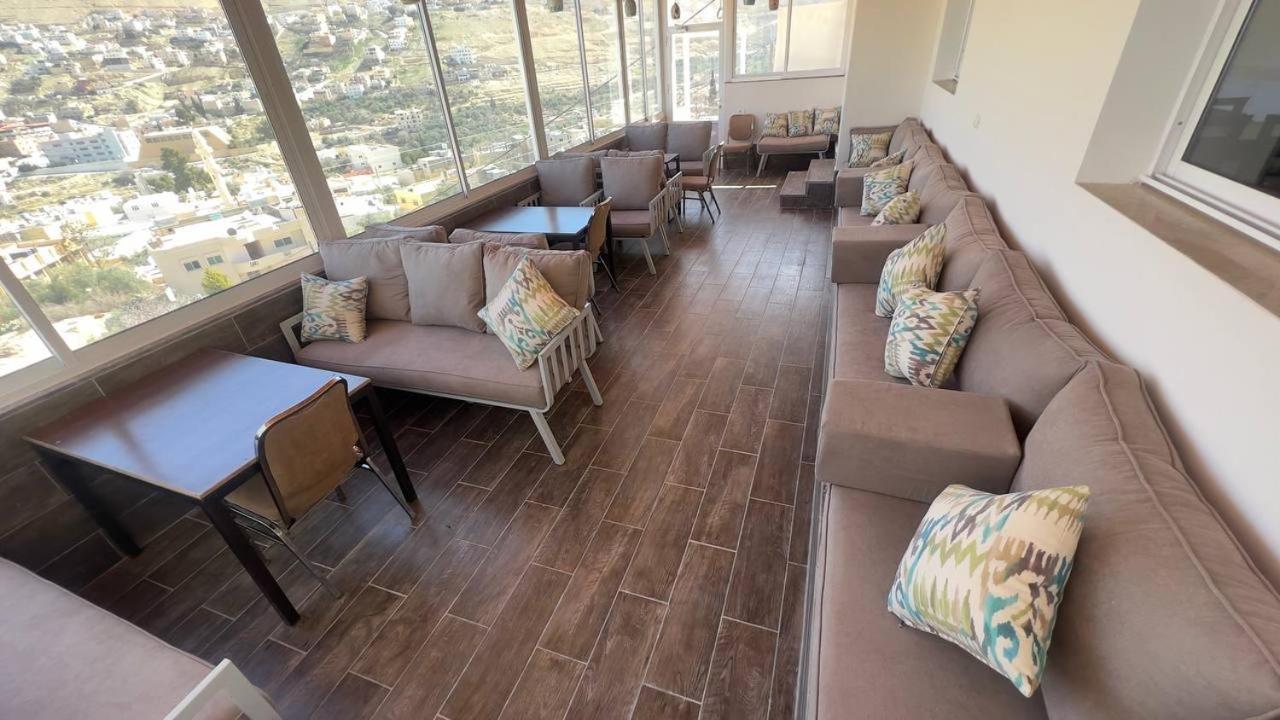 Beit Alshabaan Inn Wadi Musa Exteriör bild
